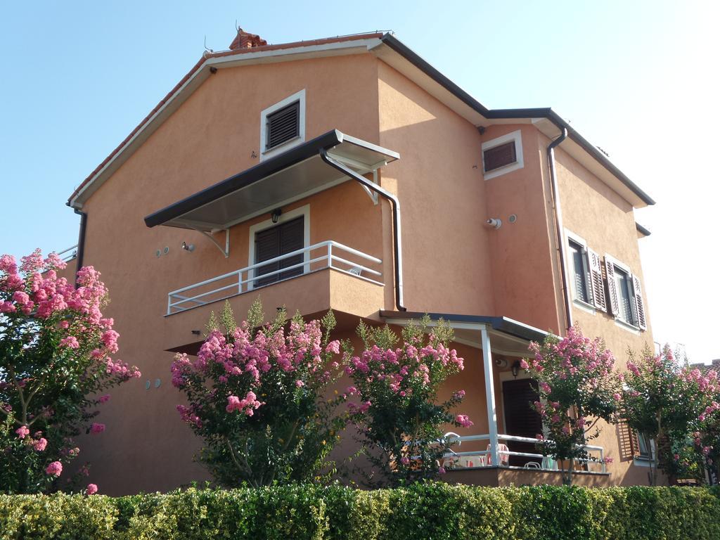 Apartmani Lina Umag Exterior foto