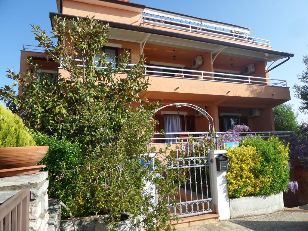 Apartmani Lina Umag Exterior foto