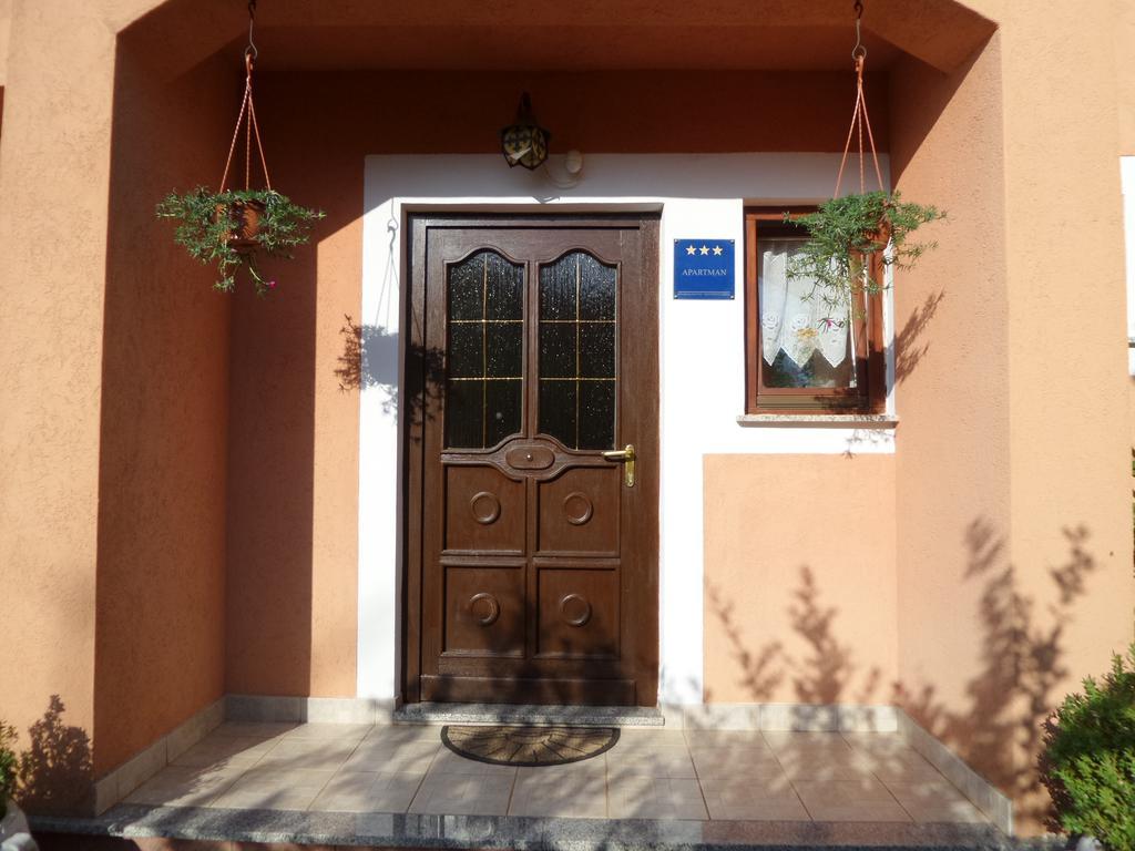 Apartmani Lina Umag Exterior foto